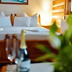 Hotel Na Vyhlidce 3*